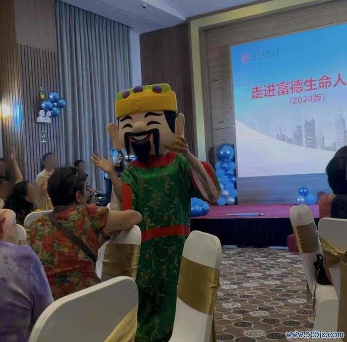 旅游团参加的宴集。 受访者供图。
